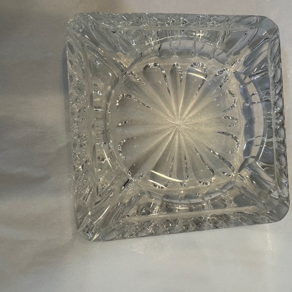 VINTAGE CRYSTAL ASH TRAY Elegant Glass Trinket Dish 4 inches HEAVY - Picture 8 of 8